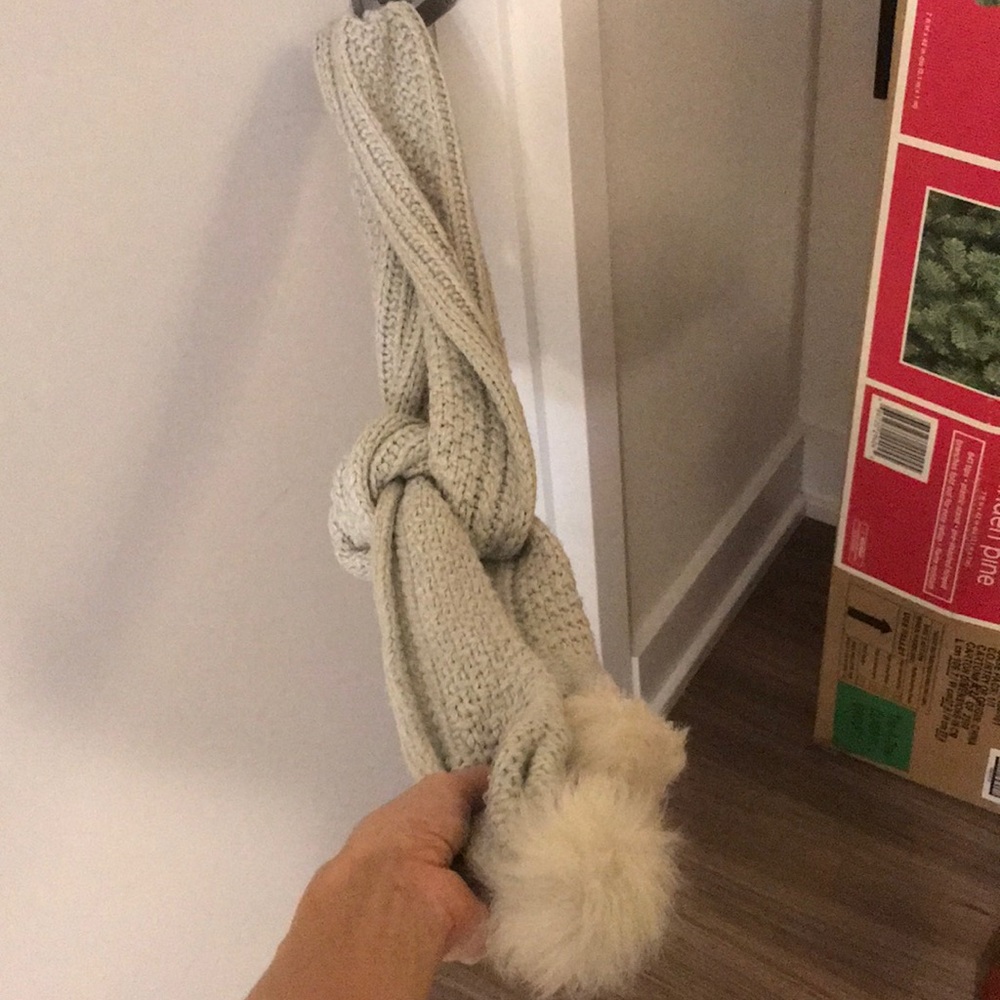 UGG Scarf with fur detail